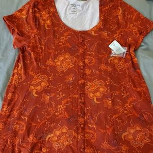 New Torrid size 2 button down tshirt